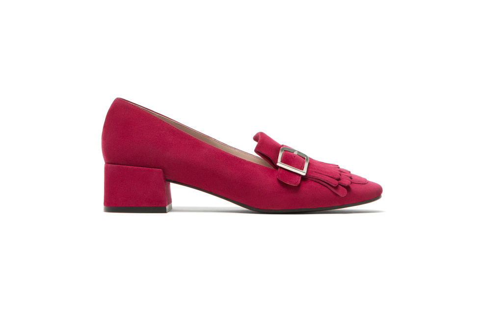 10 modelli di scarpe e sandali con tacco basso e largo per 10 modelli di scarpe e sandali con tacco basso e largo per